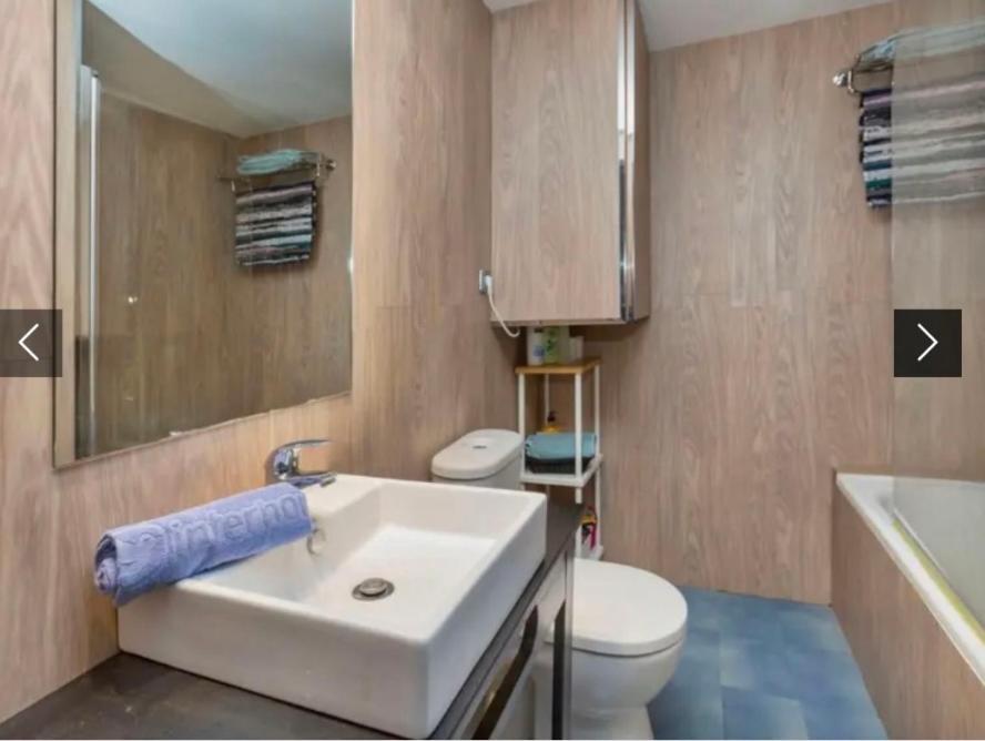 Apartamento Familiar トレリャ・デ・モングリ エクステリア 写真